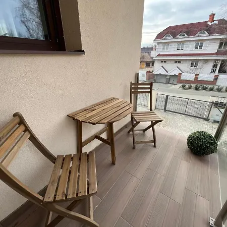 아파트 Nature In The Upper Storey Bestern *